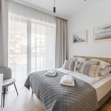 Fish Surfingbird Shellter